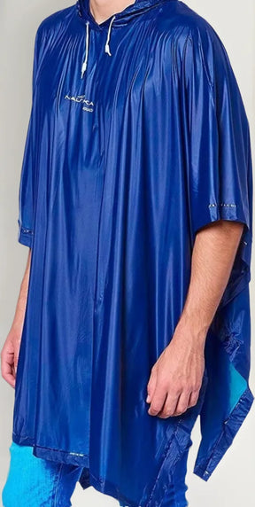 PONCHO COMPACTO AZUL NTK