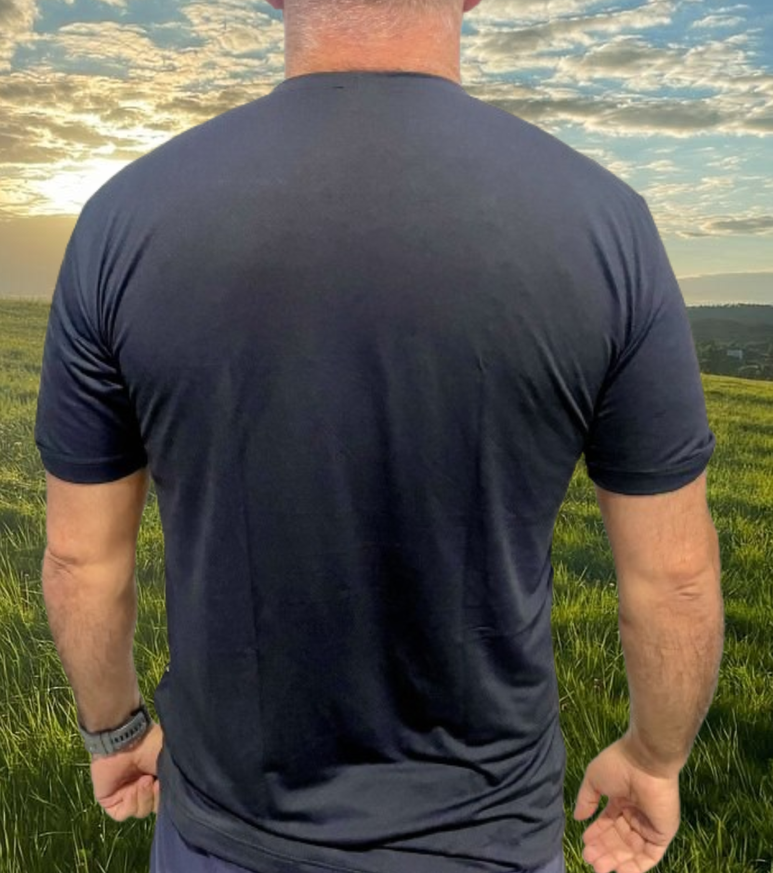 CAMISETA MASCULINA PRETA MANGA CURTA