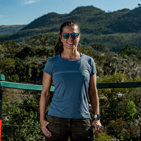 CAMISETA RUNNING FEMININO CINZA