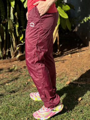 CALÇA CORTA-VENTO X-LITE FEMININO VINHO